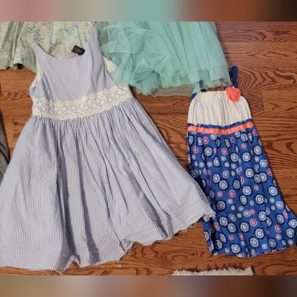 16 Piece Girl Clothes Bundle - Picture 7 of 9